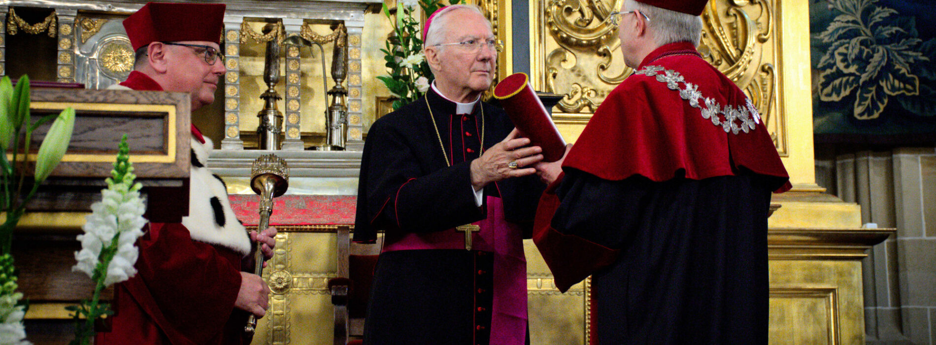 Arcybiskup Piero Marini z tytułem doktora honoris causa Uniwersytetu Papieskiego Jana Pawła II w Krakowie