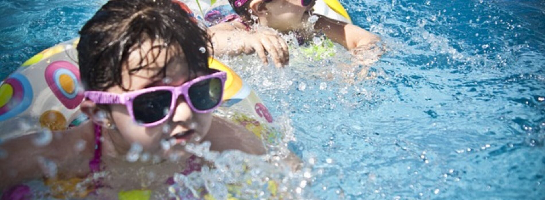 Nauka pływania dla dzieci w Krakowie – od jakiego wieku najlepiej zacząć?