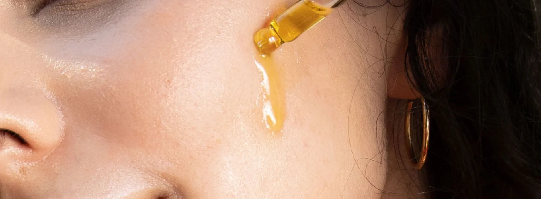 Sekrety naturalnych olejków: od pielęgnacji do masażu twarzy