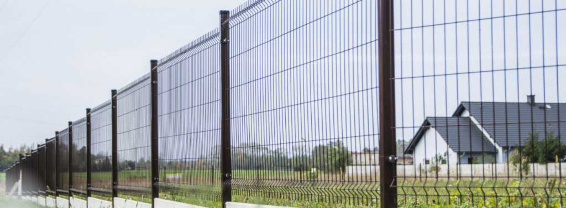 Ogrodzenie panelowe jako sposób na poprawę bezpieczeństwa posesji
