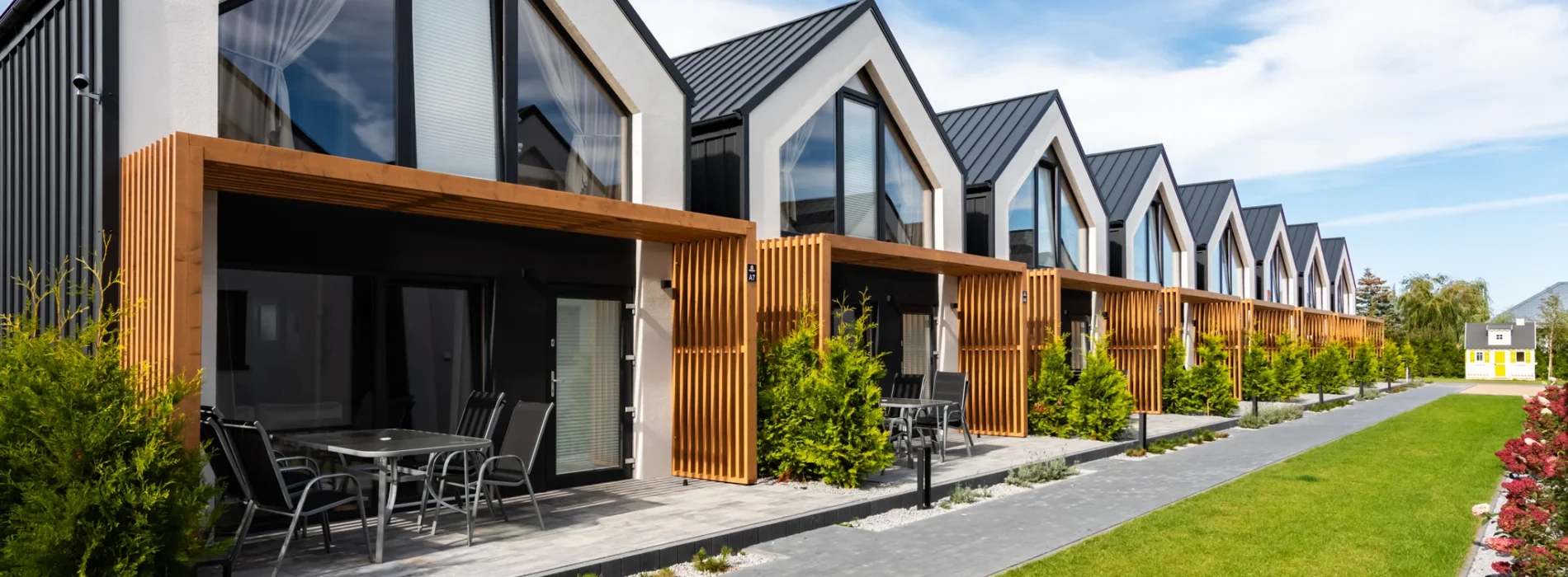 Domki nad Morzem Bałtyckim – dlaczego polskie wybrzeże to idealne miejsce na rodzinny urlop?