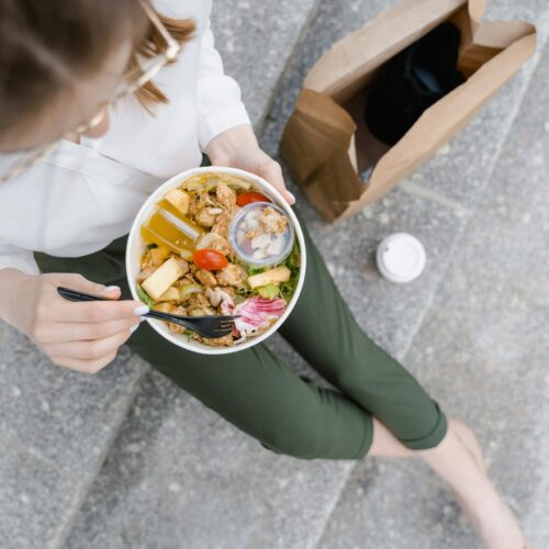 Catering dietetyczny do biura w Krakowie – zdrowy lunch podczas pracy
